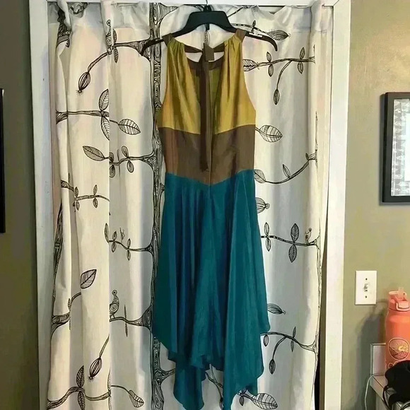 Vince Camuto Dress - Picture 3 of 9